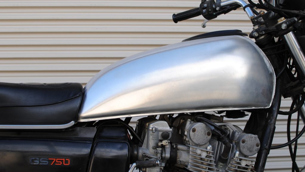 GS750のアルミタンクは軽い・錆びない バイクの軽量化にもおすすめ 山梨県の絶景ツーリングスポット | 株式会社かさとも